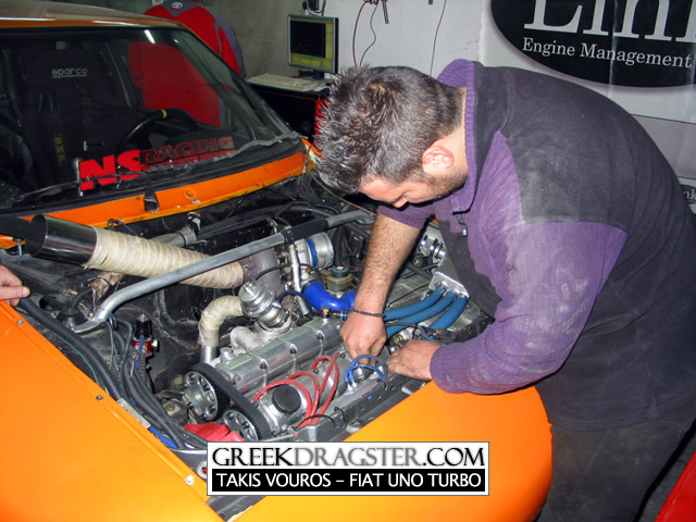 ������� ��� Uno Turbo ��� ���� ������ ��� �����������. (c) greekdragster.com - The Greek Dragster Site